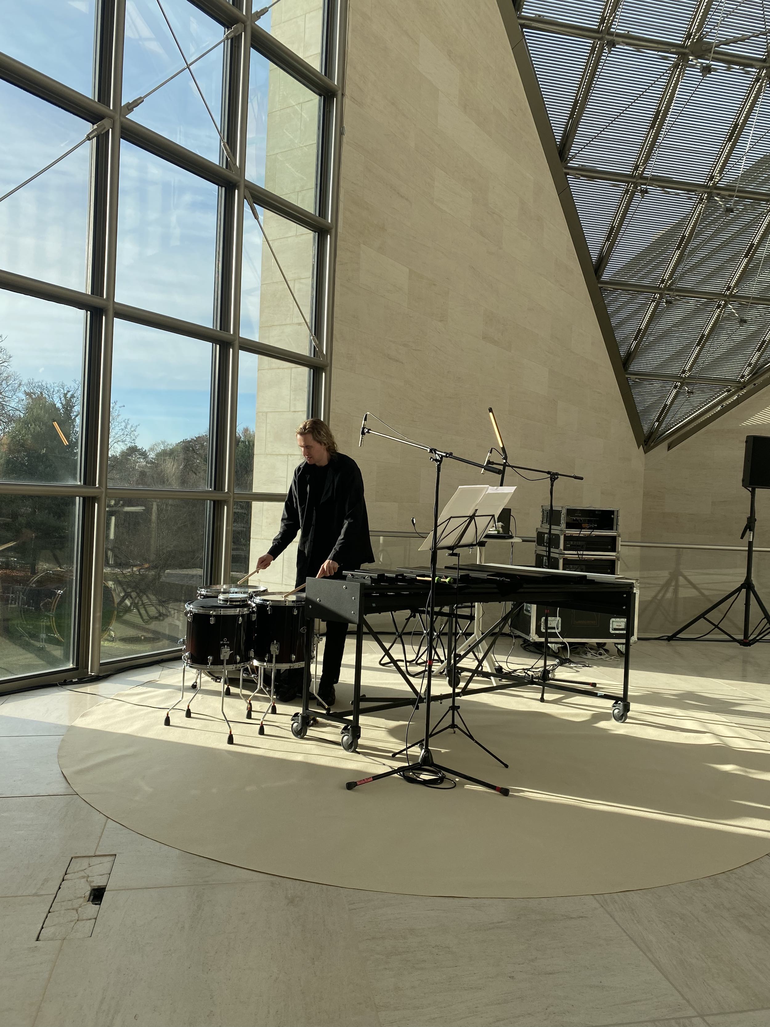 Performance documentation of dispersion of subjectivity by LABOUR (Farahnaz Hatam & Colin Hacklander) at Musée d’Art Moderne Grand-Duc Jean, Luxembourg 2