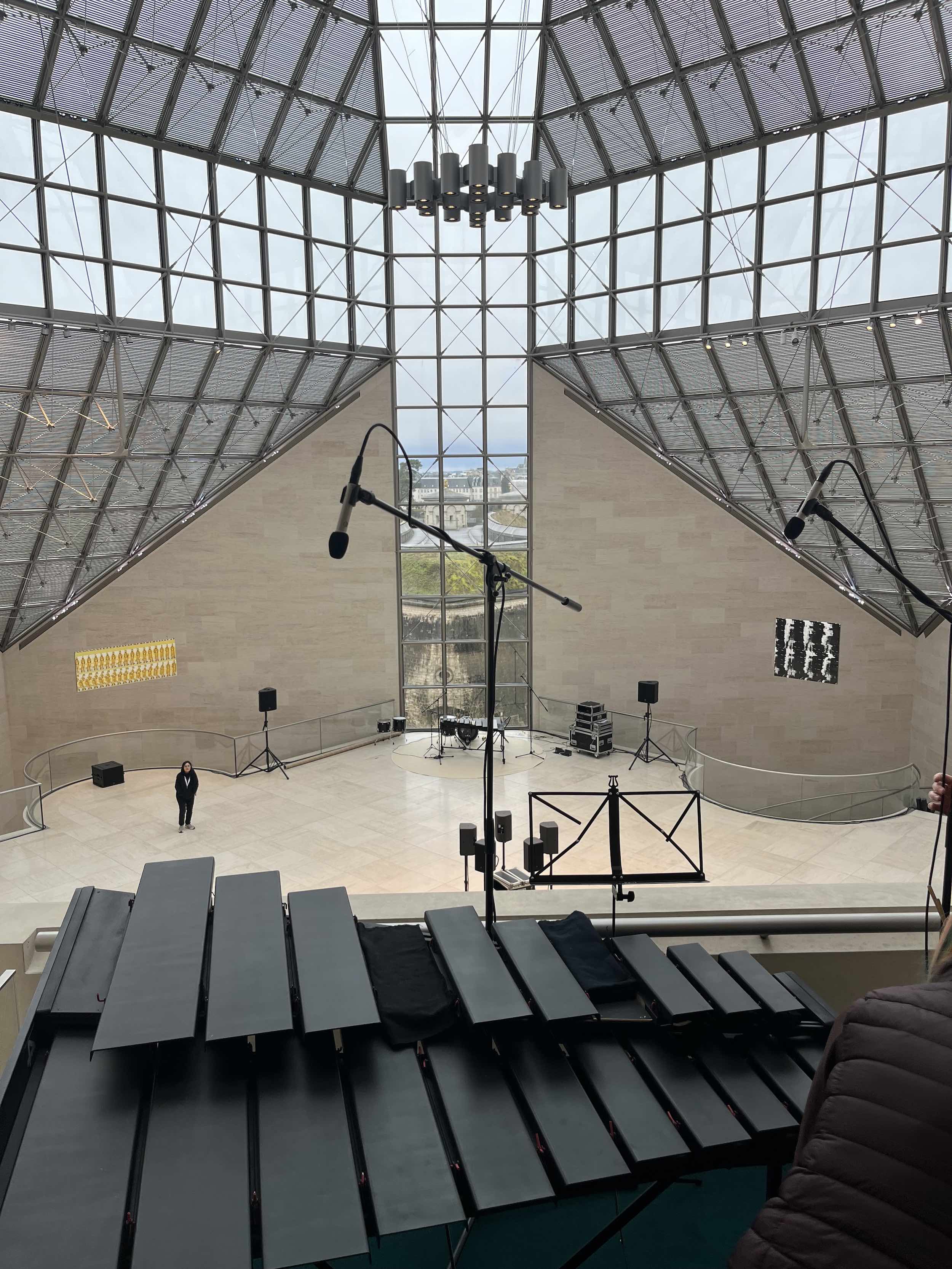 Performance documentation of dispersion of subjectivity by LABOUR (Farahnaz Hatam & Colin Hacklander) at Musée d’Art Moderne Grand-Duc Jean, Luxembourg 4