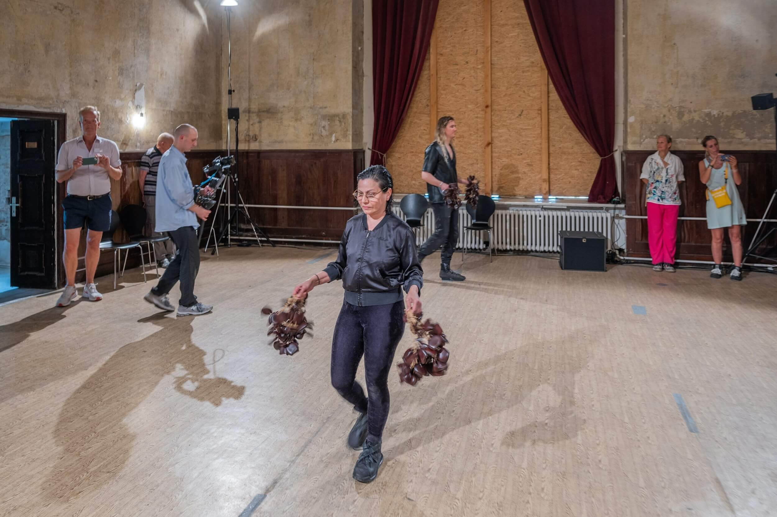 Colin Hacklander of LABOUR playing drums during the sonic activation of the Design Akademie Saaleck 5