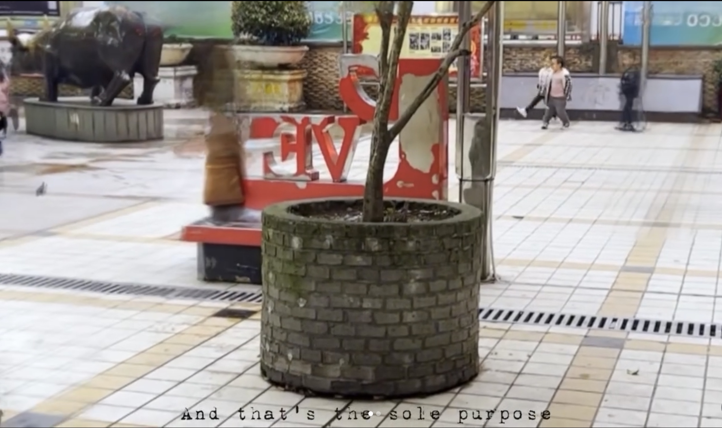 This Mirror Isn't Big Enough For the Two of Us is a video installation by Shuang Li with music by LABOUR (Farahnaz Hatam & Colin Hacklander) 2