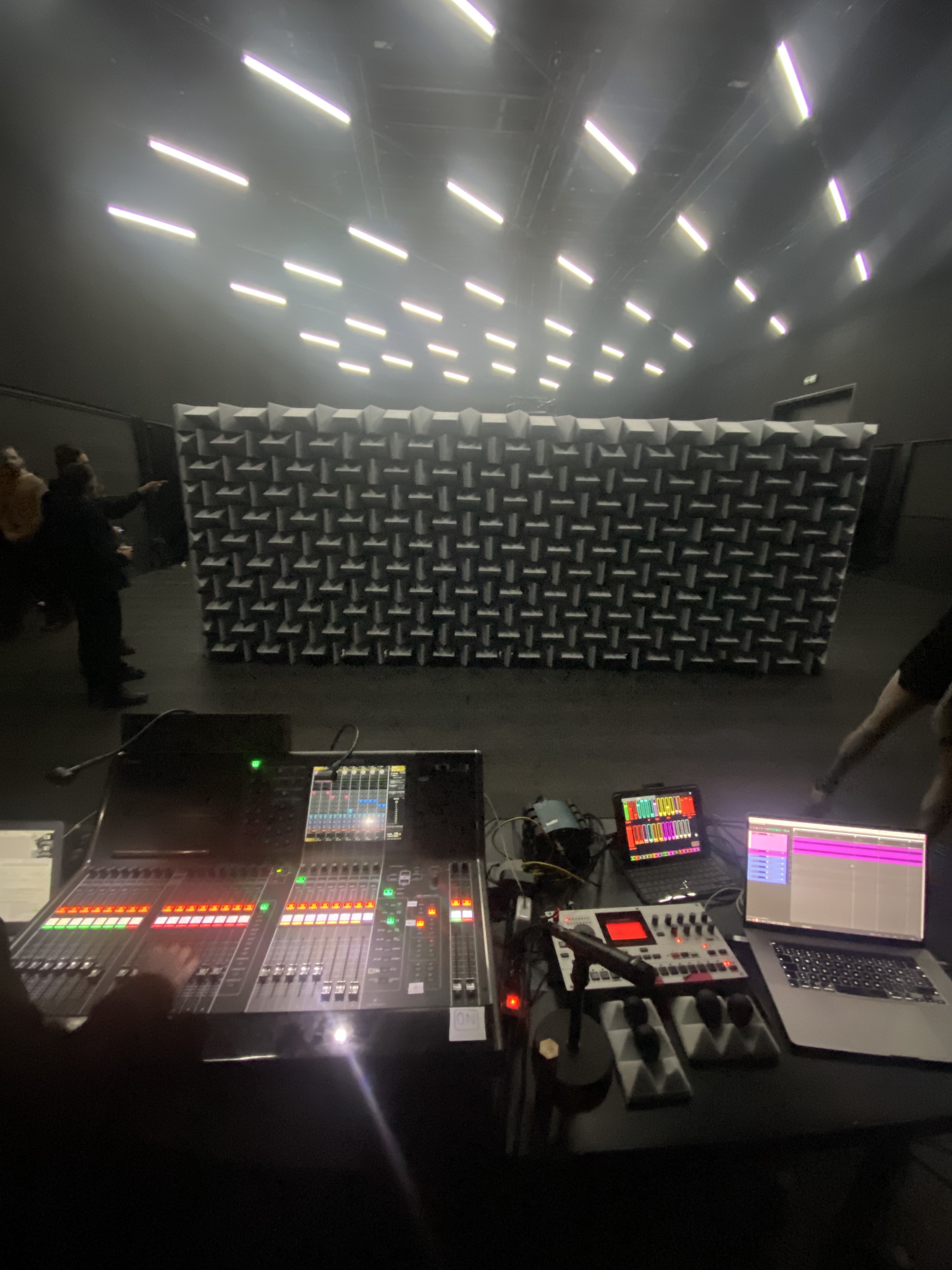 Performance of uproar with music by LABOUR (Farahnaz Hatam & Colin Hacklander) 4